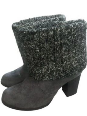 MUK LUKS Gray Knit Cuff Block Heel Boots